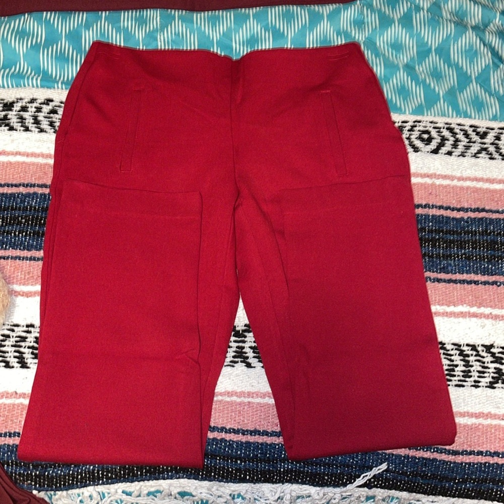 Chico’s red straight ankle pant